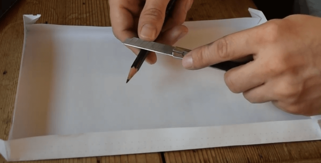 Cuttermesser Bleistift richtig spitzen